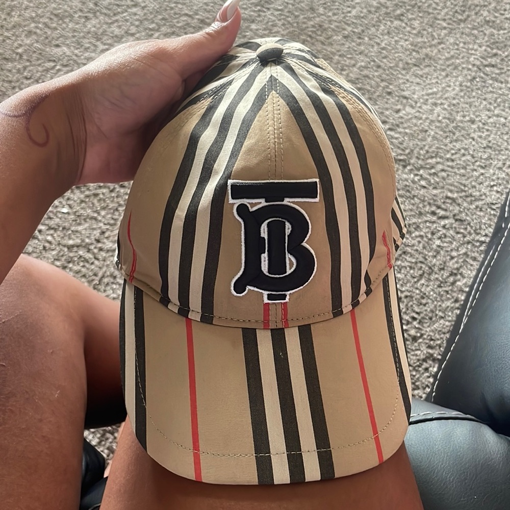 Burberry hat